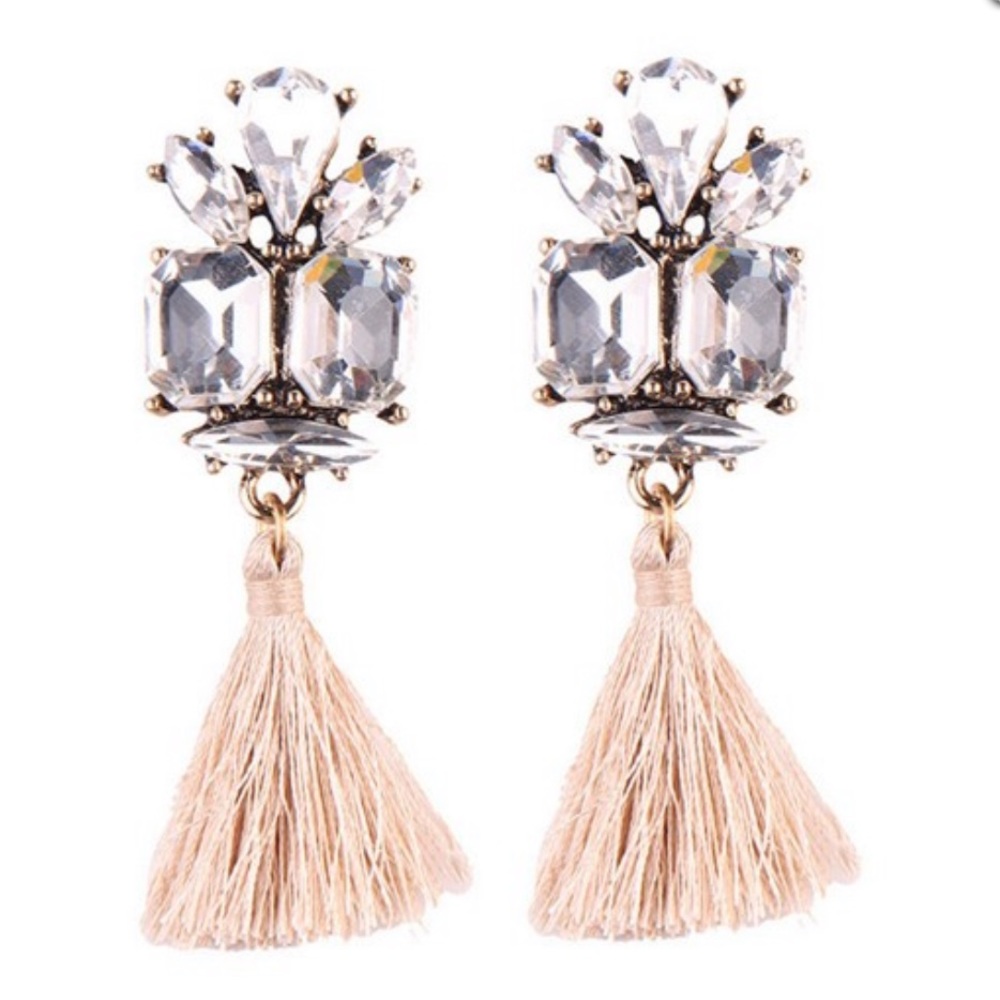 🌹Beautiful Champagne Tassel Earrings🌹 - Picture 2 of 5